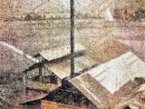 Ingenio de trapiche con máquina de vapor de la Hacienda Casarapa de Guarenas. Fotografía tomada desde el altozano en la década 1930. Se observan las tres estructuras techadas y la chimenea de expulsión. Al fondo se observa la línea de vegetación que seguía el curso del río Caucagua, hoy río Guarenas paralelo a la Av. Intercomunal.