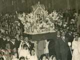 Procesión de la Virgen de Copacabana de Guarenas durante las Fiestas Patronales del 21 de noviembre de 1955.