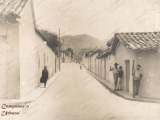 Esquina de la calle Bermúdez con calle Comercio, Guarenas, fotografía de año 1953. Hasta la década de 1930, esta era la última esquina este de la calle Comercio. Luego se hizo su prolongación hasta la intersección con la calle Páez (esquina del Provincial).