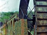 Noria, acueducto y acequia de la Hacienda La Concepción, Guarenas, década 1970.
