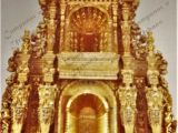 Retablo de la Iglesia La Candelaria de Guarenas durante su rearmado, inicio década 1980