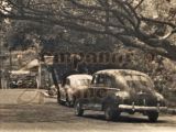 Antiguo automóvil, década 1950. Calle Páez, Guarenas, Edo. Miranda, Venezuela
