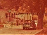 Antiguo automóvil, década 1960. Calle Soublette, sector Borde Acequia,  Guarenas, Edo. Miranda, Venezuela