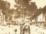 Calle Comercio, cortejo fúnebre, al fondo Bajada de Los Almendrones ,Guarenas, año 1920