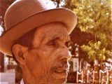 Miguel Parra, cultor de Guarenas, creador de la manifestación popular "La Viejita de Guarenas. Fotografía del año 1980.
