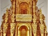 Retablo de la Iglesia La Candelaria de Guarenas durante su rearmado, inicio década 1980