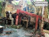 Ingenio azucarero a vapor de la antigua Hacienda Casarapa de Guarenas. Se observa el molino de 1920 de la Compañía Blair, Campbell & McLean de Glasgow, Escocia, la cual se especializaba en la fabricación de engranajes, rodillos trituradores, molinos y maquinaria azucarera. Fotografía del 29 de septiembre de 2021.