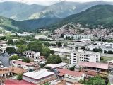 Avenida Intercomunal y calle Cedeño vistas desde la torre del campanario de la Catedral de Guarenas. Octubre de 2020.