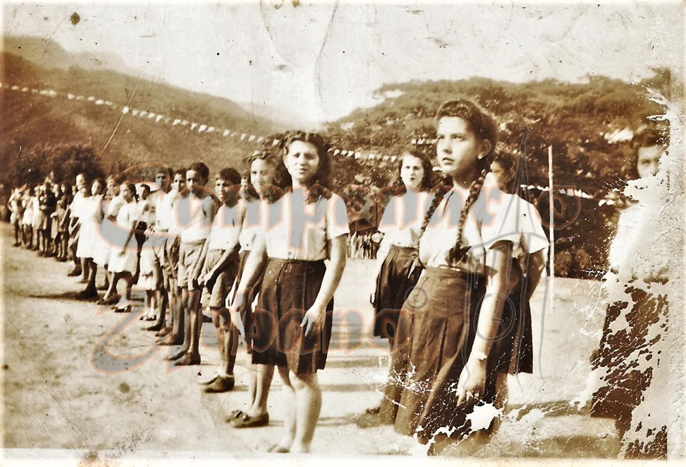 Equipo Femenino de Voleibol, Pueblo Arriba de Guarenas, La Plazoleta, sitio del actual Hospital Dr. Francisco R. García, año 1948