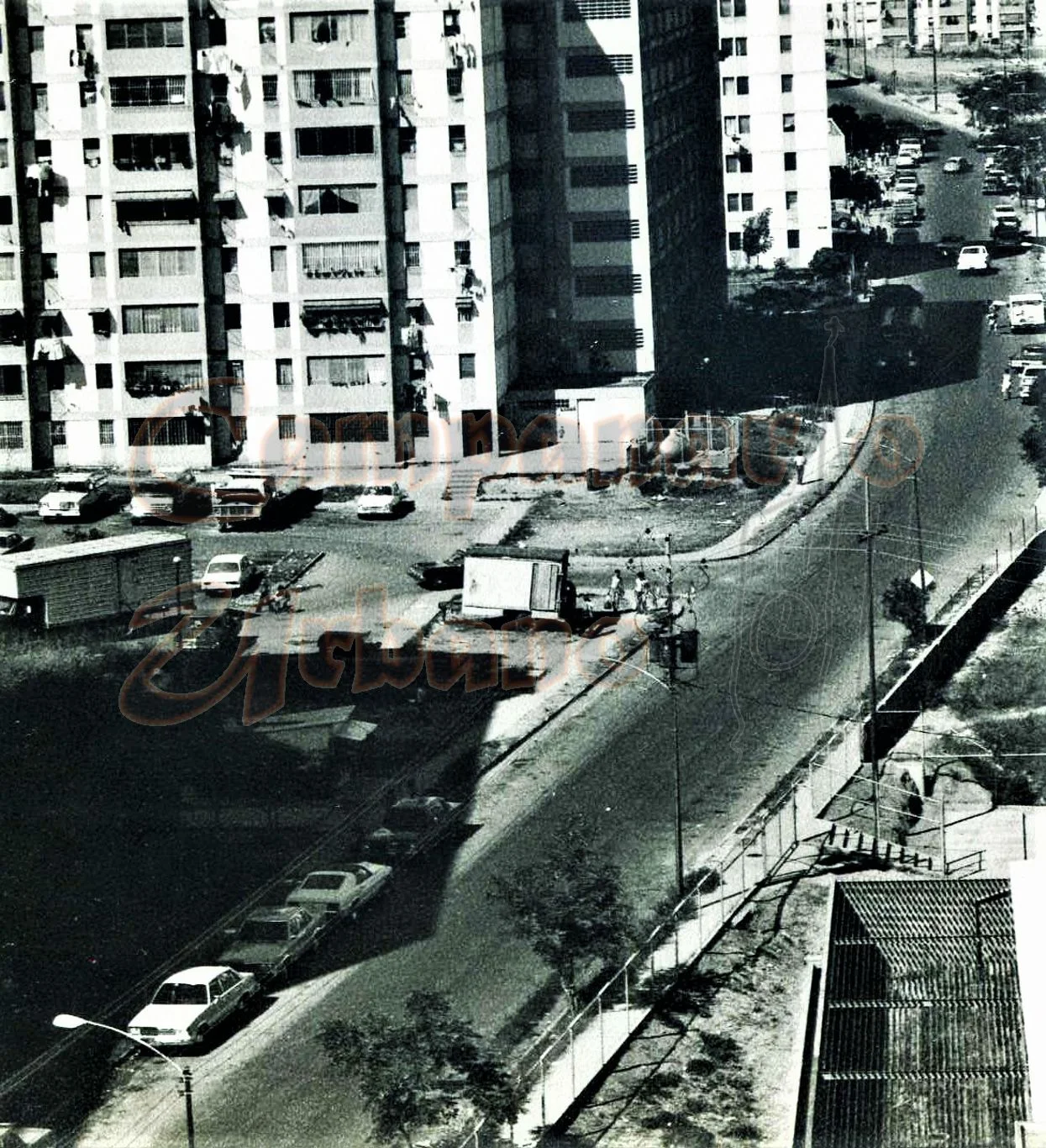 Avenida 1ra. de la Urbanización 27 de Febrero (antes Menca de Leoni), Guarenas, año 1979.