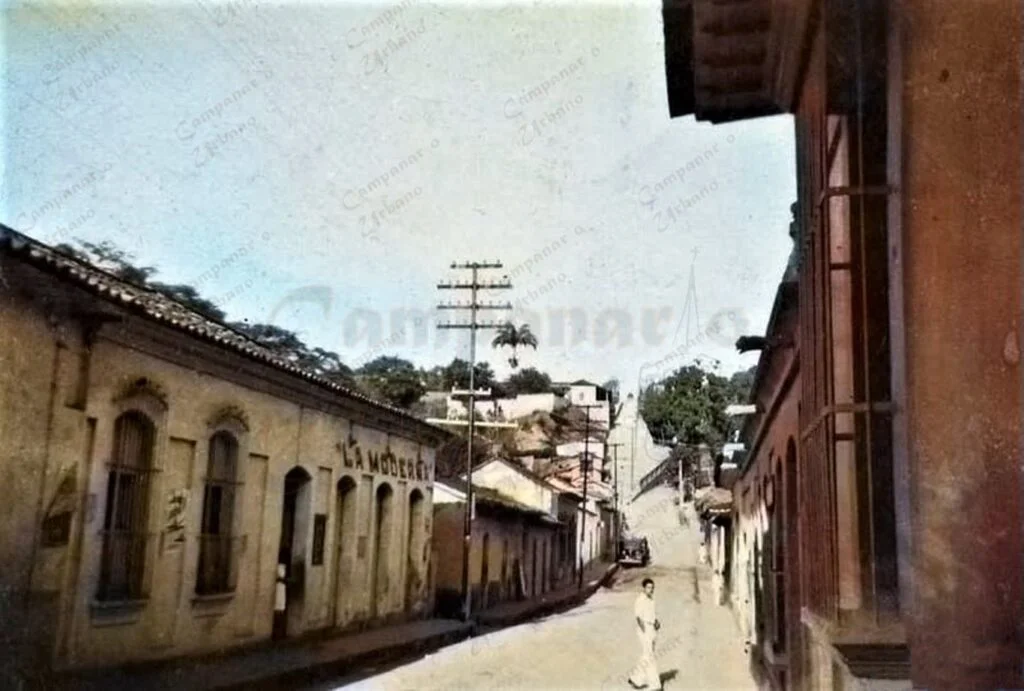 Calle Comercio, Guarenas, década 1930.
