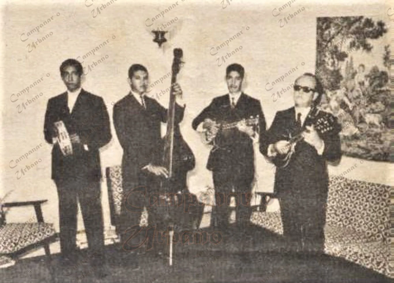 Conjunto Los Guaica, con Emilio José Bello Ricardo ejecutando la mandolina.