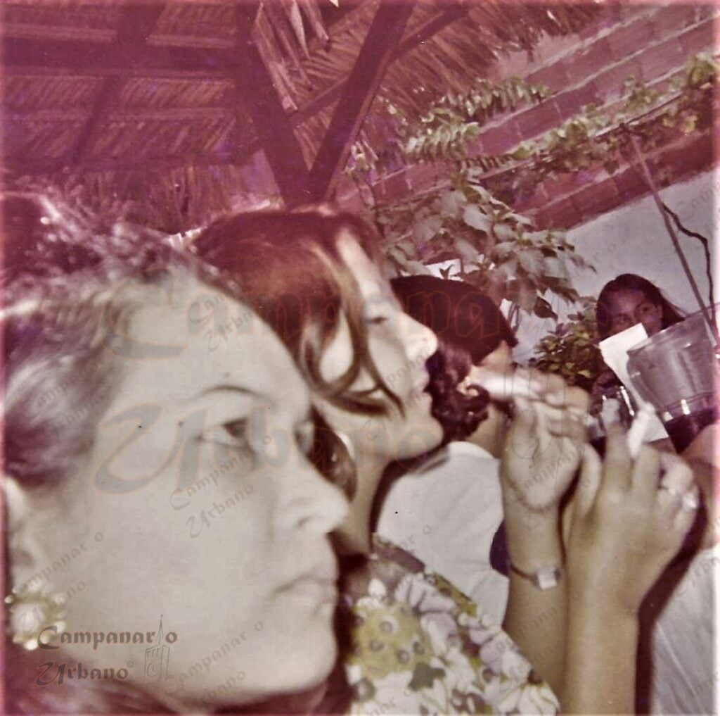 Escuela Estadal Simón Rodríguez, fiesta navideña de los docentes. Guarenas, año 1970.