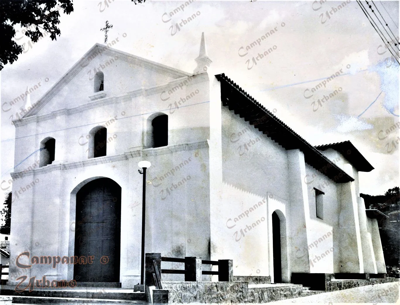 Iglesia La Candelaria de Guarenas, justo después de su reconstrucción, inicio década 1980