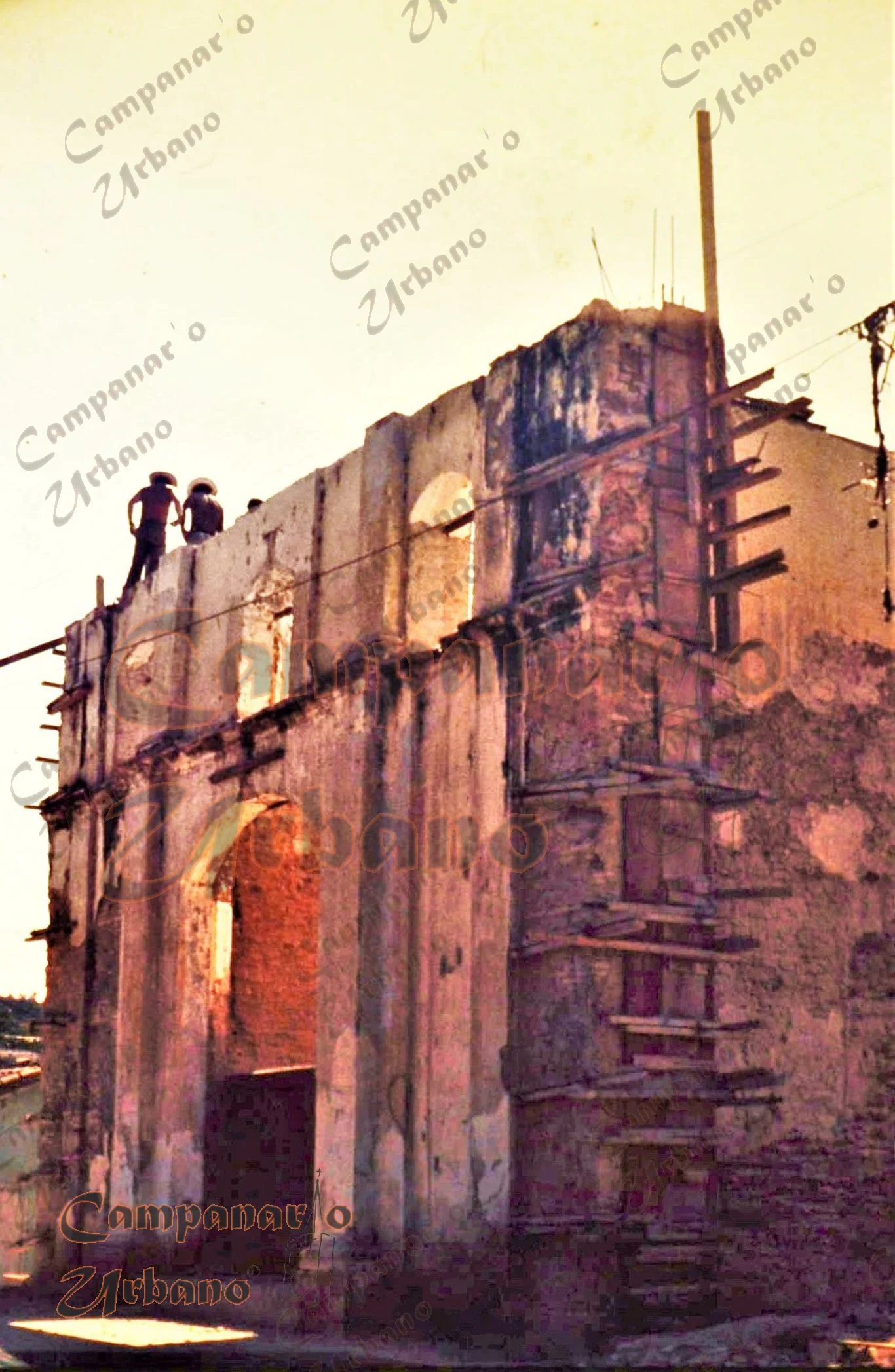 Reconstrucción de la Iglesia La Candelaria de Guarenas, inicio década 1980