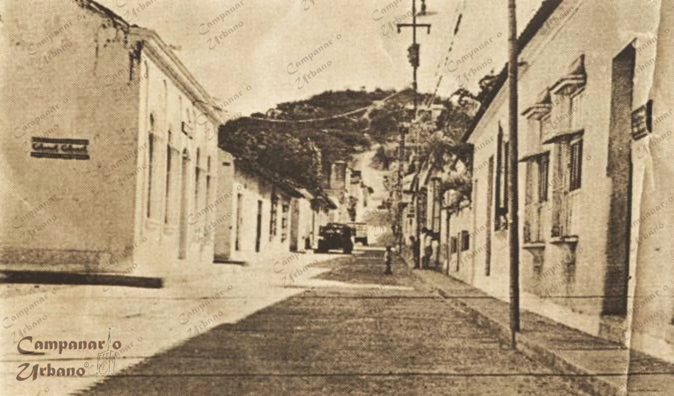 Esquina del Hospital, calle Bolívar con calle Colón, Guarenas, año 1940.