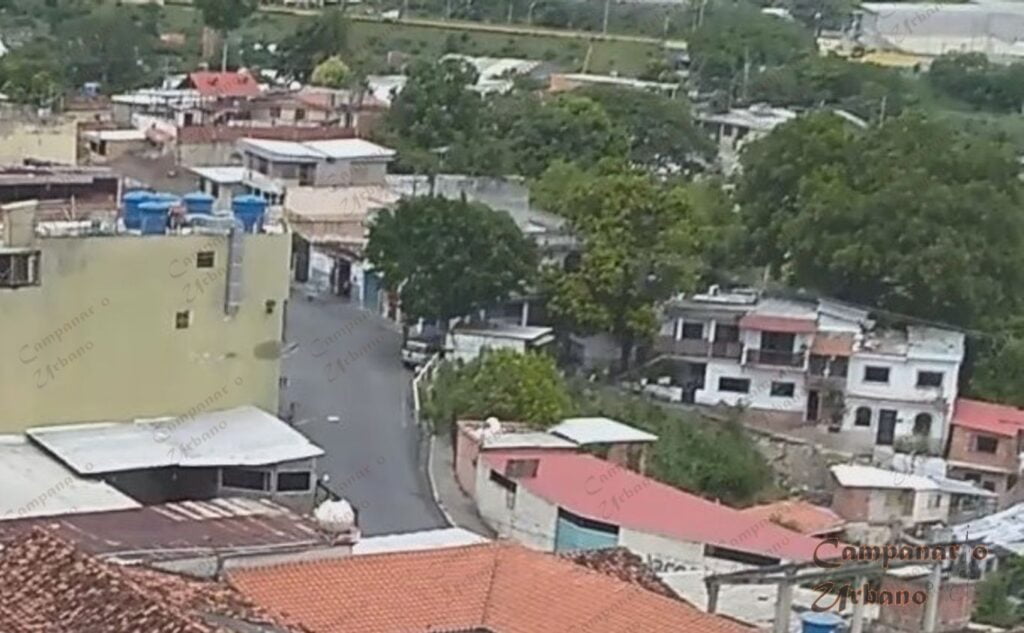 Fotografía aérea de la esquina del Chorrito o esquina de La Zanahoria, calle Cedeño con calle Bolívar, Guarenas, año 2020.