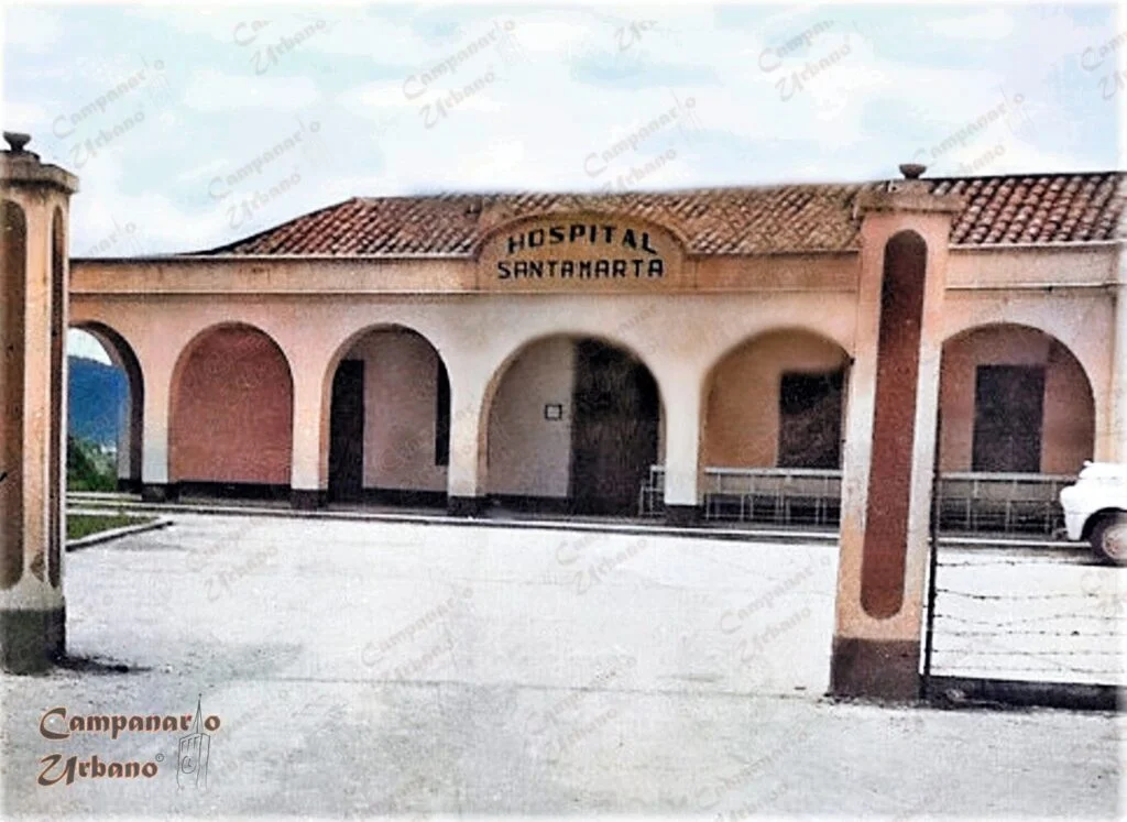 Antiguo Hospital de Santa Marta en Guatire, Estado Miranda. En este recinto trabajó durante un año Francisca Arocha (Panchita) como formadora de enfermeras. Fotografía restaurada y coloreada digitalmente por Campanario Urbano.
