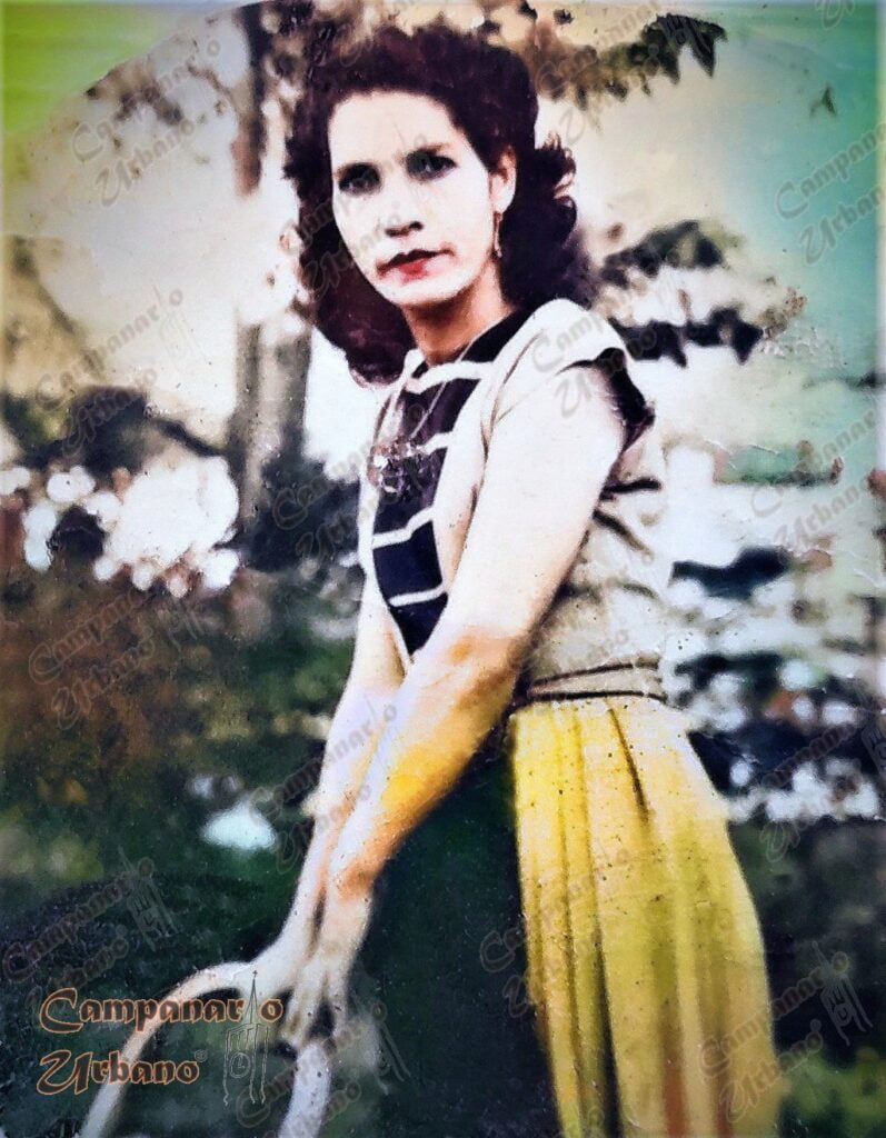 Francisca Arocha (Panchita), mediados década 1940. Fotografía restaurada y coloreada digitalmente por Campanario Urbano.