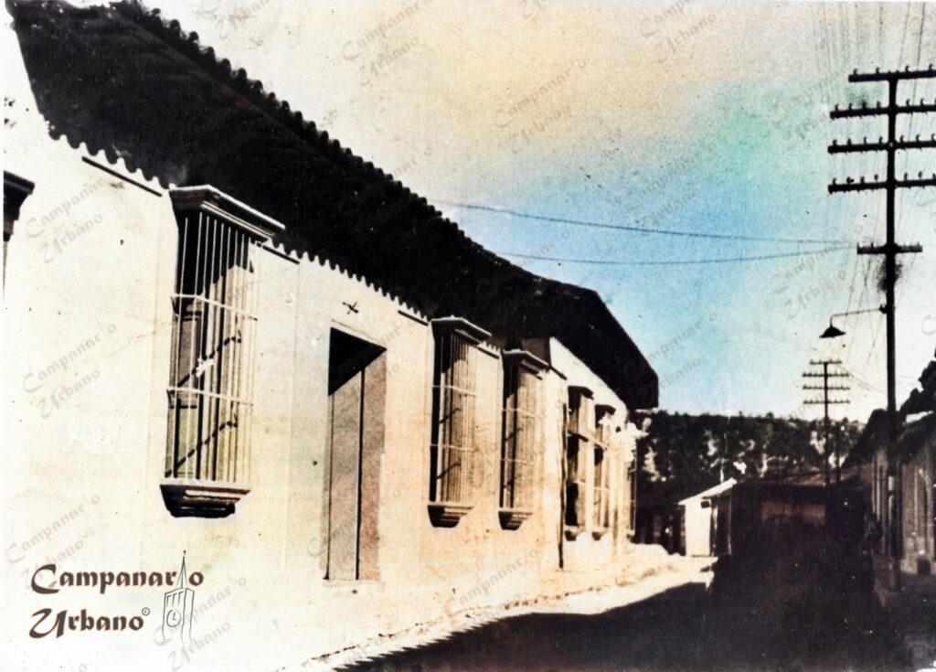 Sede del Liceo Municipal Guarenas en la calle Comercio.