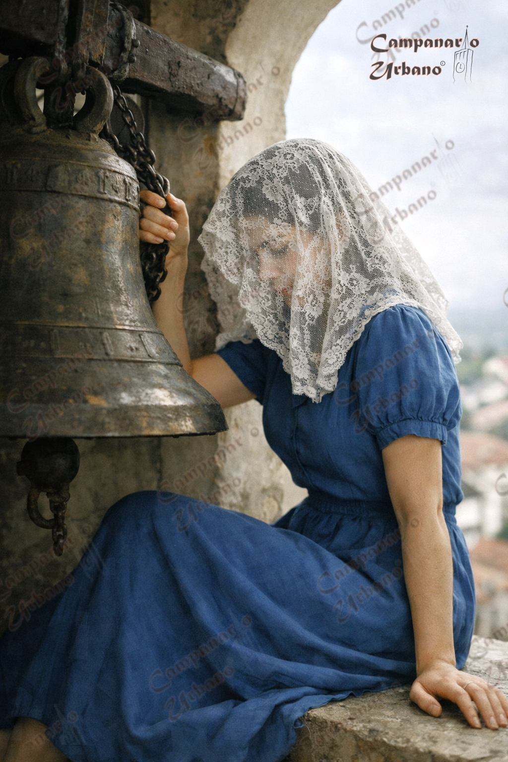Campanario de la Iglesia de Nuestra Señora de Copacabana en Guarenas, año 1939. El repique inesperado. Composición IA.
