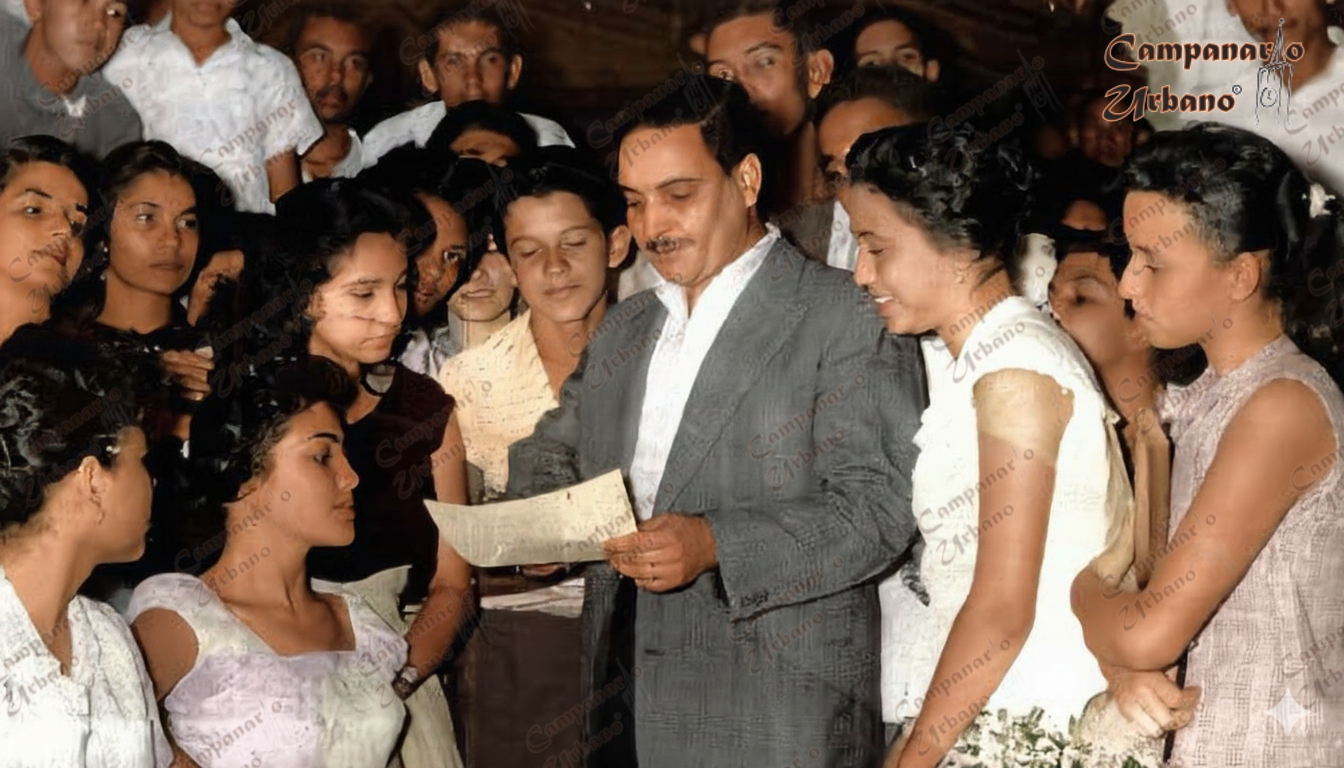 Centro Experimental de Arte Guarenas. Profesor César Grúber y sus estudiantes. Año 1960. Fotografía coloreada digitalmente por Campanario Urbano.