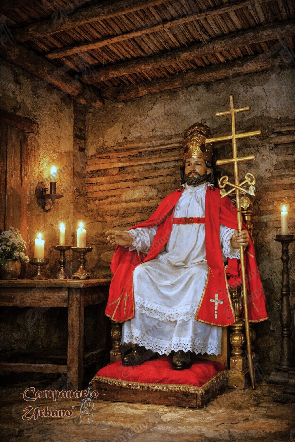 Una imagen y una promesa. San Pedro de Guarenas. Capilla de la Hacienda San Pedro. Final del siglo XIX. Composición IA.
